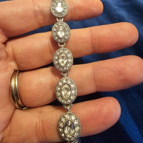 CaroLee Silver Bracelet - Picture 1 of 5